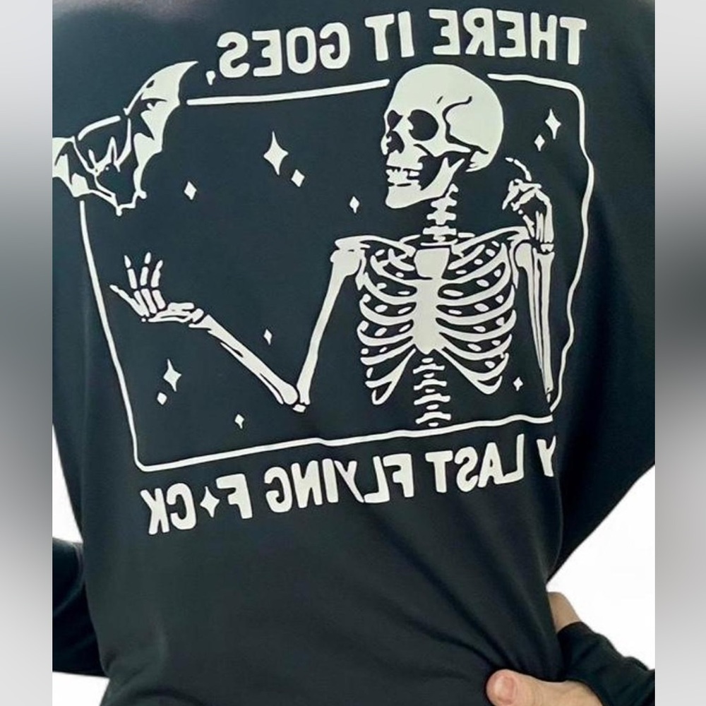 Skeleton Graphic Long Sleeve Goth Pullover Thumb Holes Size Medium